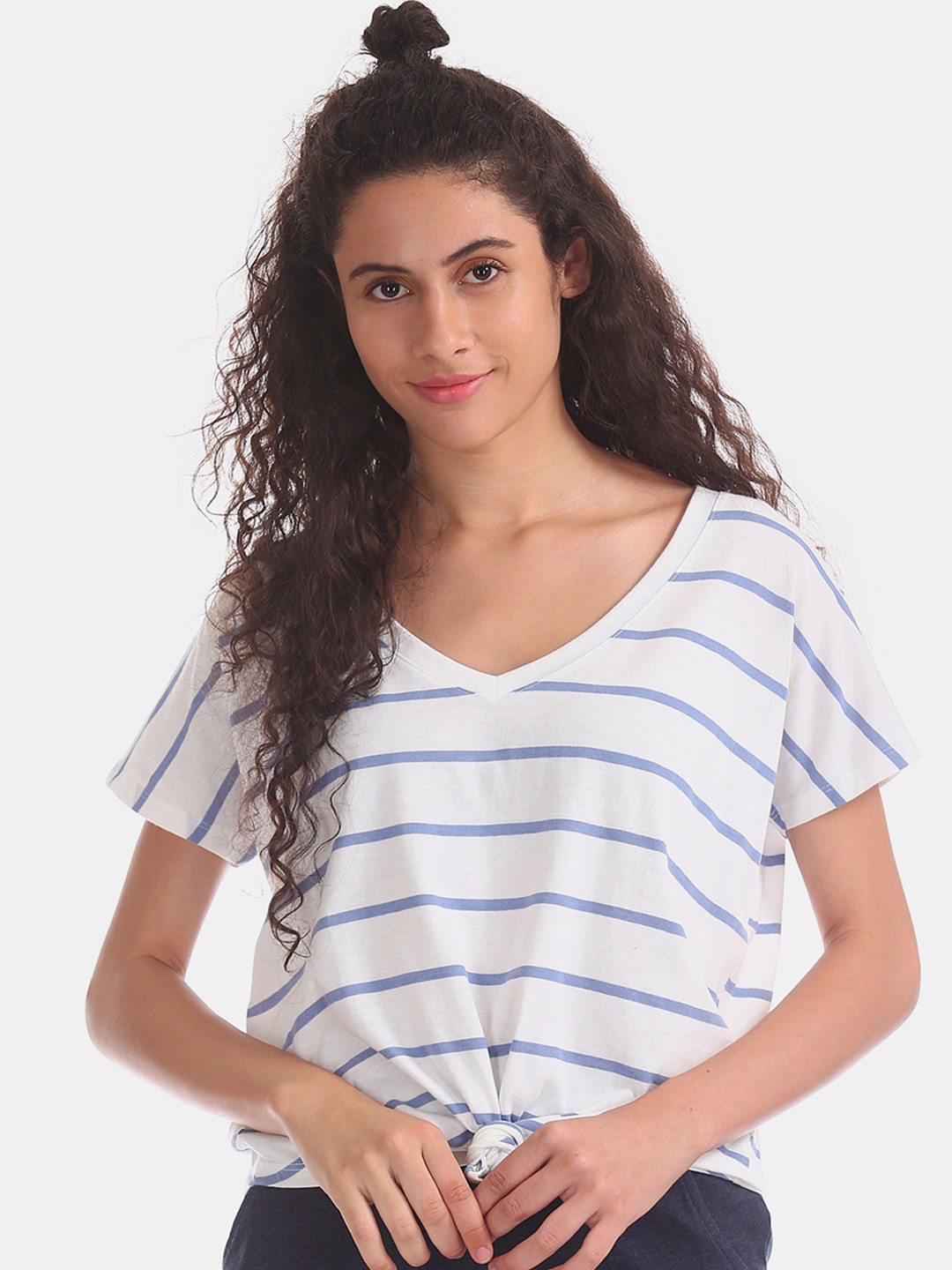 

Aeropostale Women White & Blue Striped Top