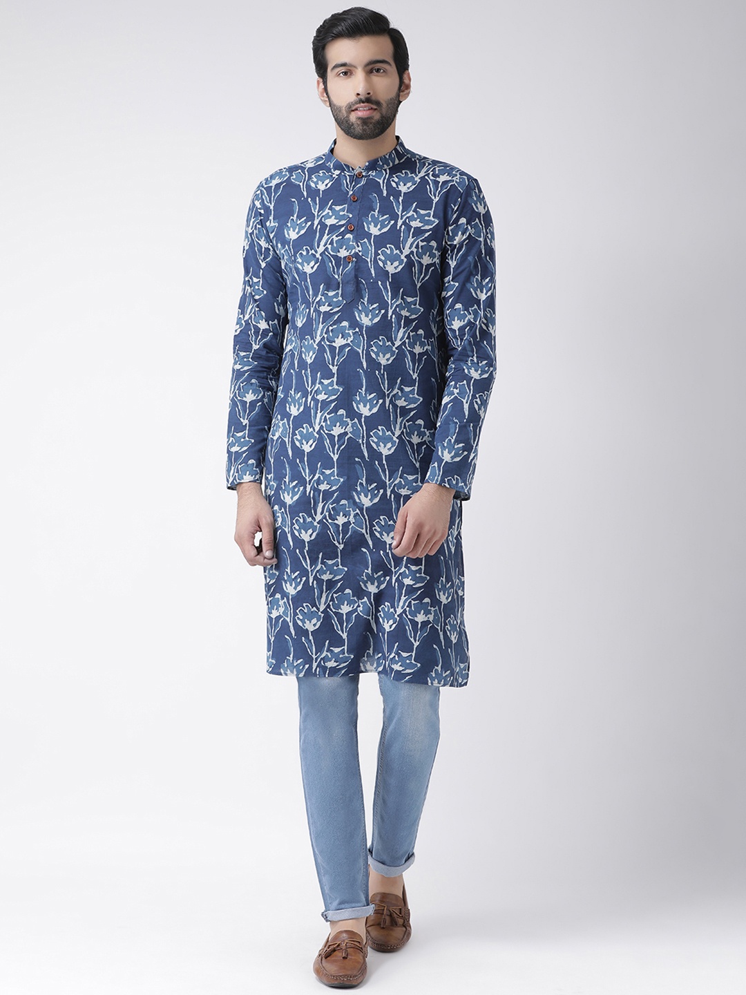 

KISAH Men Blue & White Printed Straight Handloom Kurta