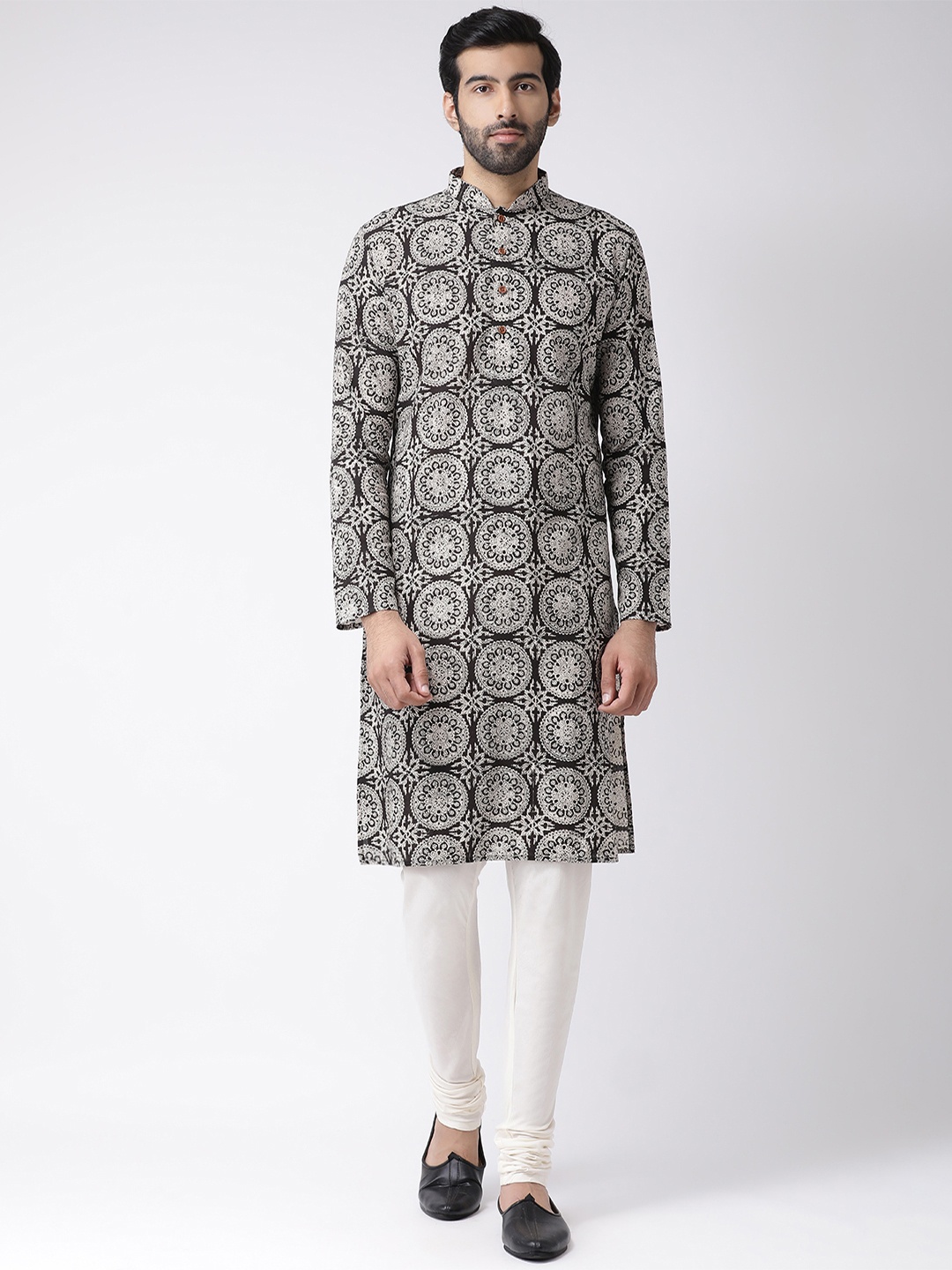 

KISAH Men Black & White Printed Handloom Straight Kurta