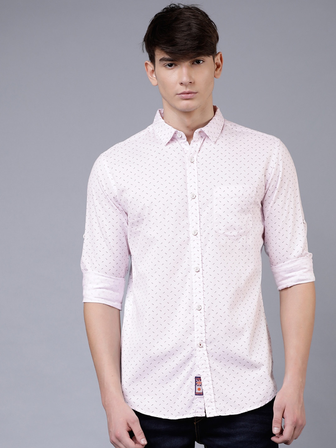 

LOCOMOTIVE Men Pink Slim Fit Printed Casual Shirt