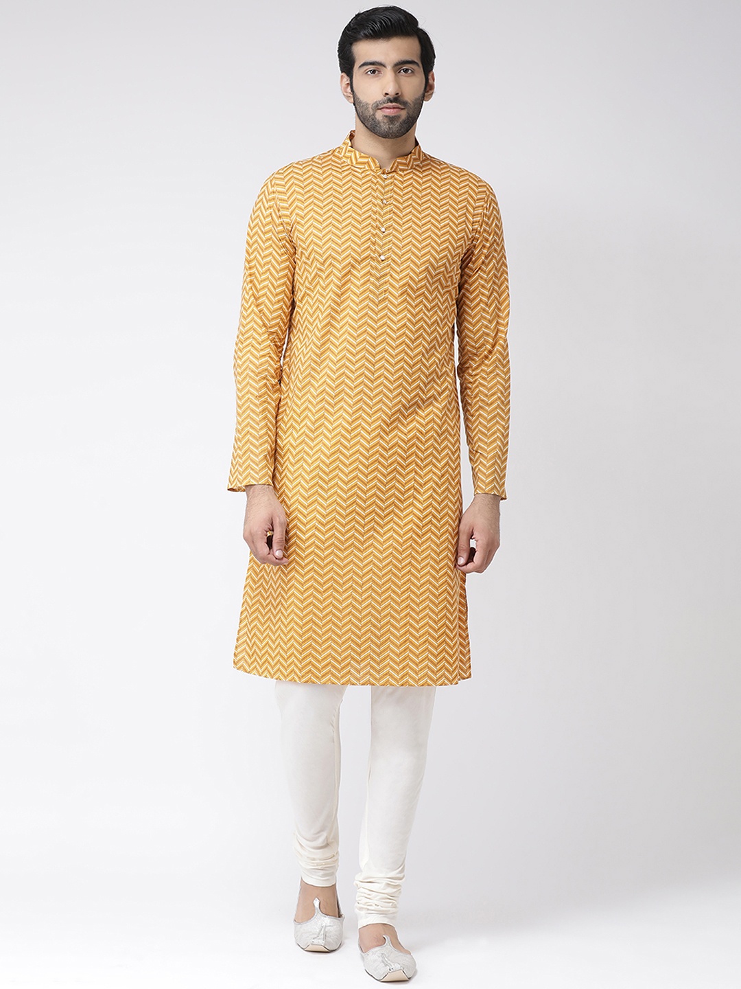 

KISAH Men Yellow & White Printed Kurta with Churidar