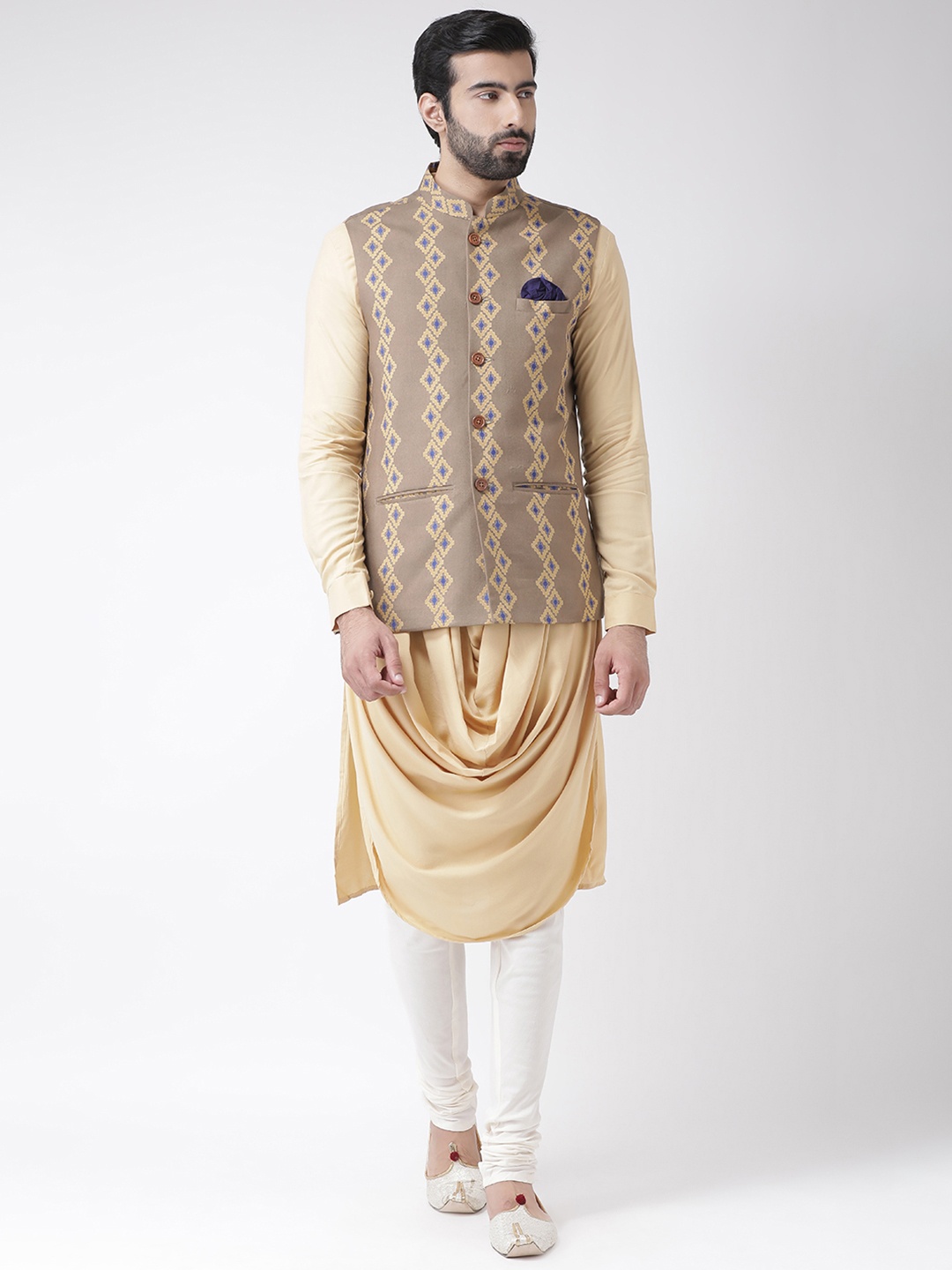 

KISAH Men Beige Solid Kurta Set
