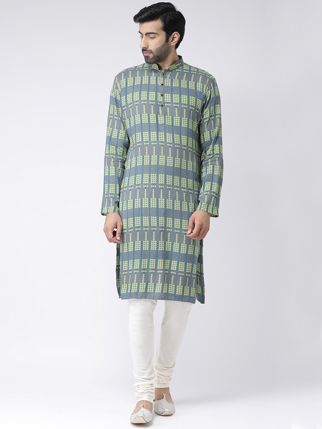 

KISAH Men Grey & White Printed Kurta with Churidar