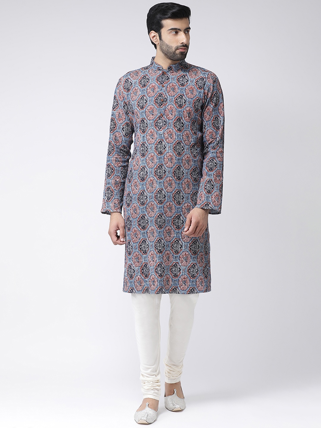 KISAH Men Blue & White Printed Kurta with Churidar