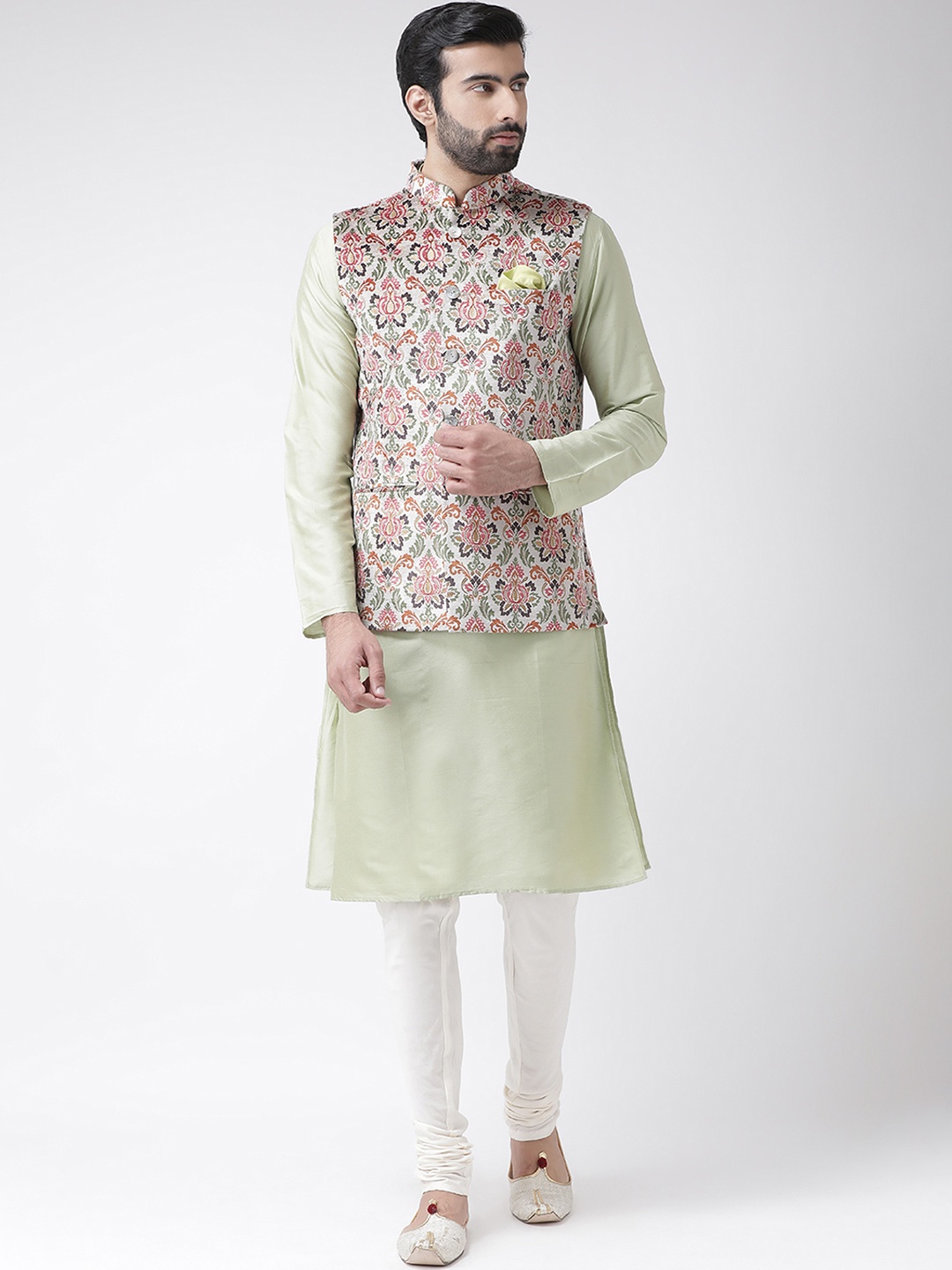 

KISAH Men Green Solid Kurta Set
