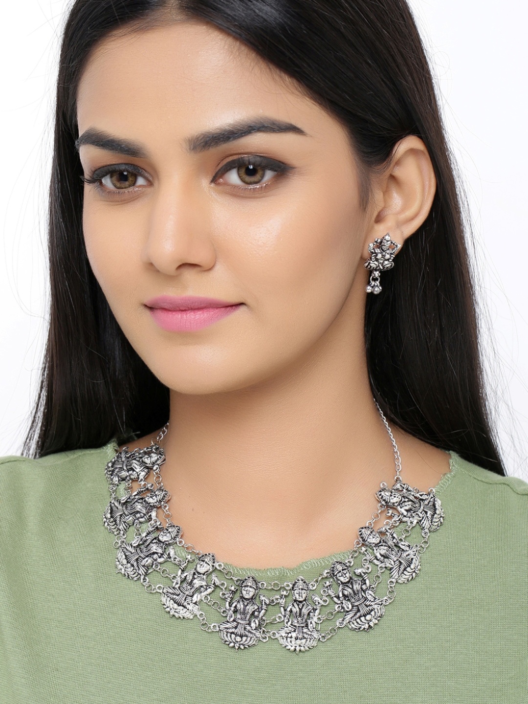 

Silvermerc Designs Silver-Plated Handcrafted Temple Jewellery Set