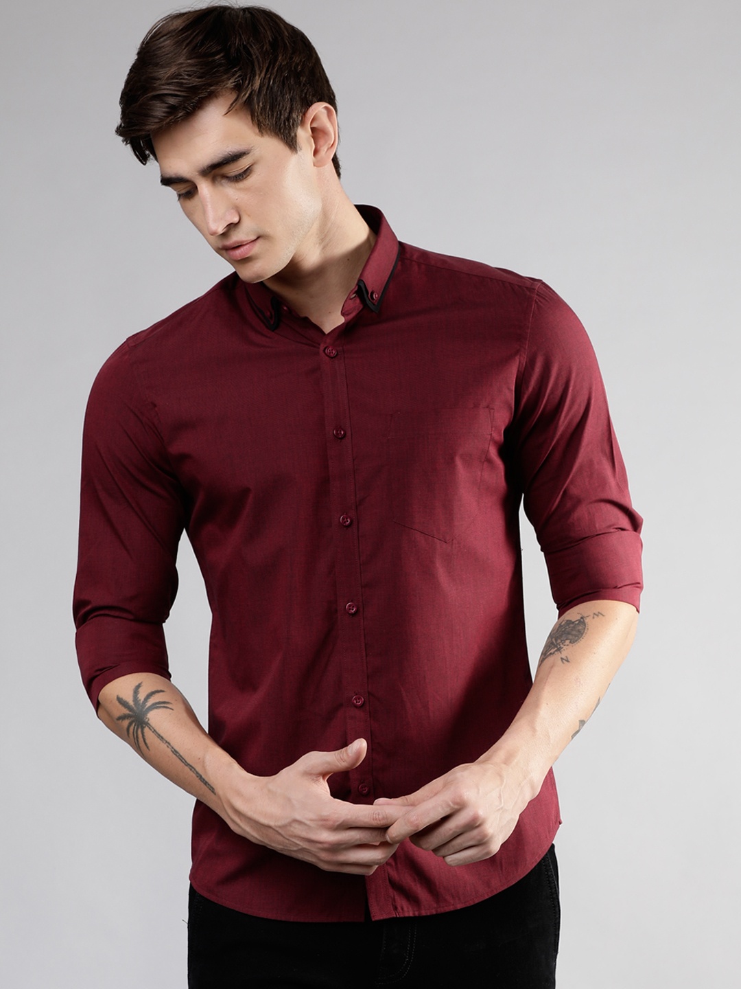 

HIGHLANDER Men Maroon Slim Fit Solid Casual Shirt