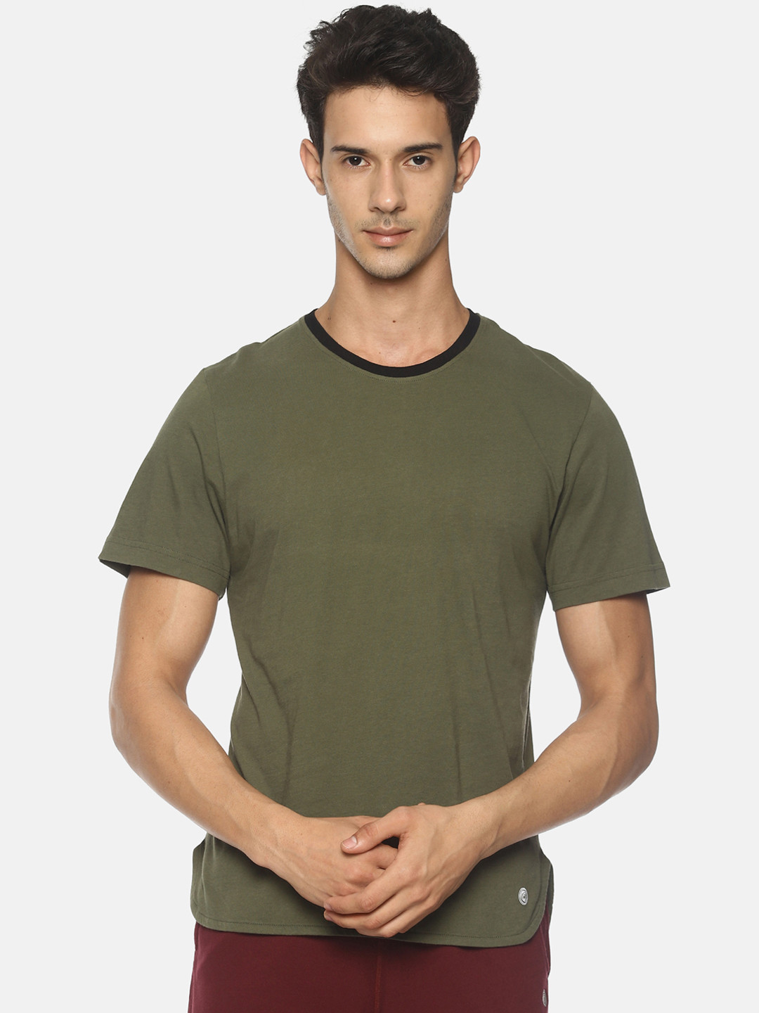 

Soul Space Men Olive Green Solid Round Neck T-shirt