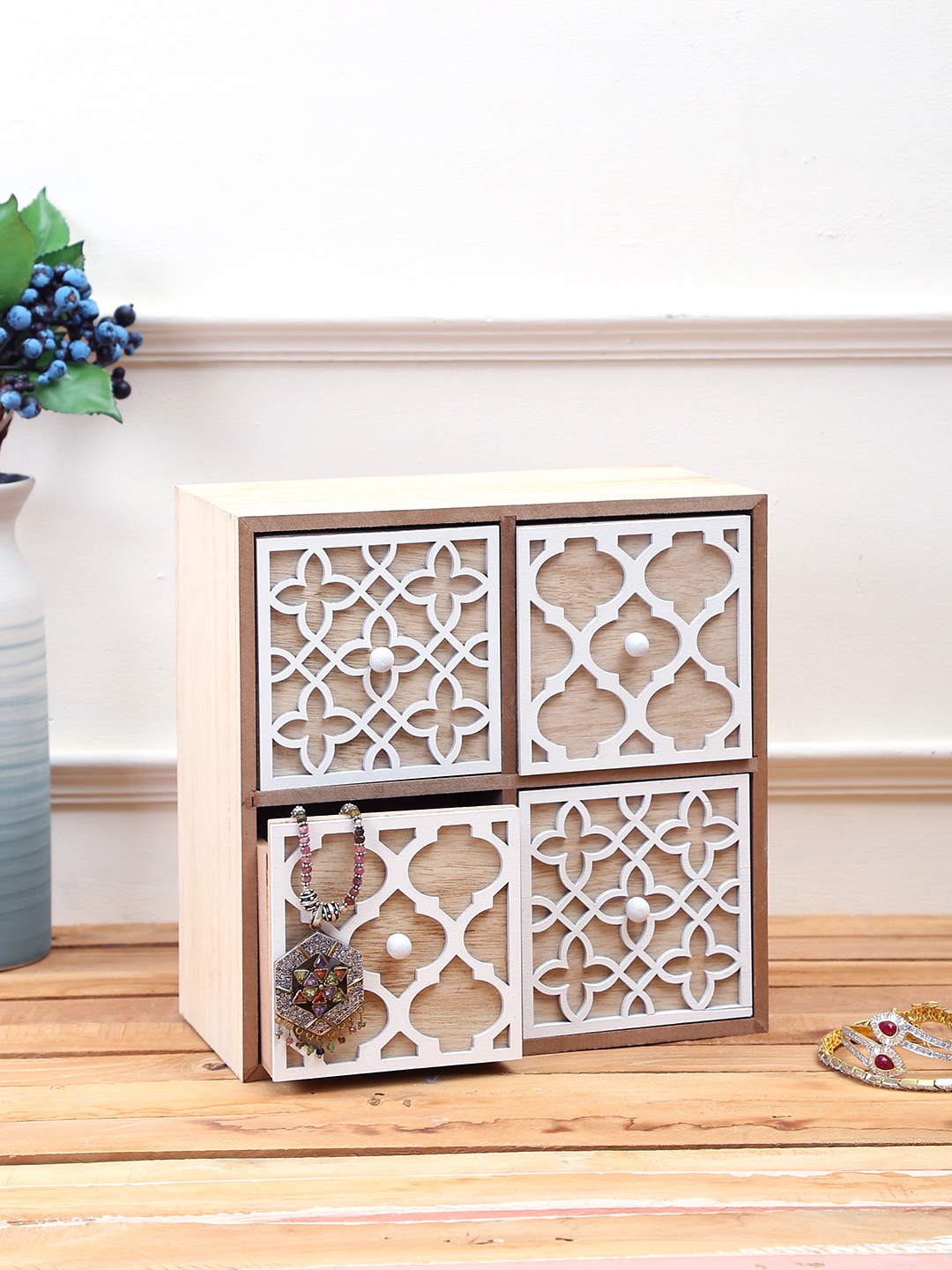 

Aapno Rajasthan Beige & White Solid Wooden Jewellery Organiser