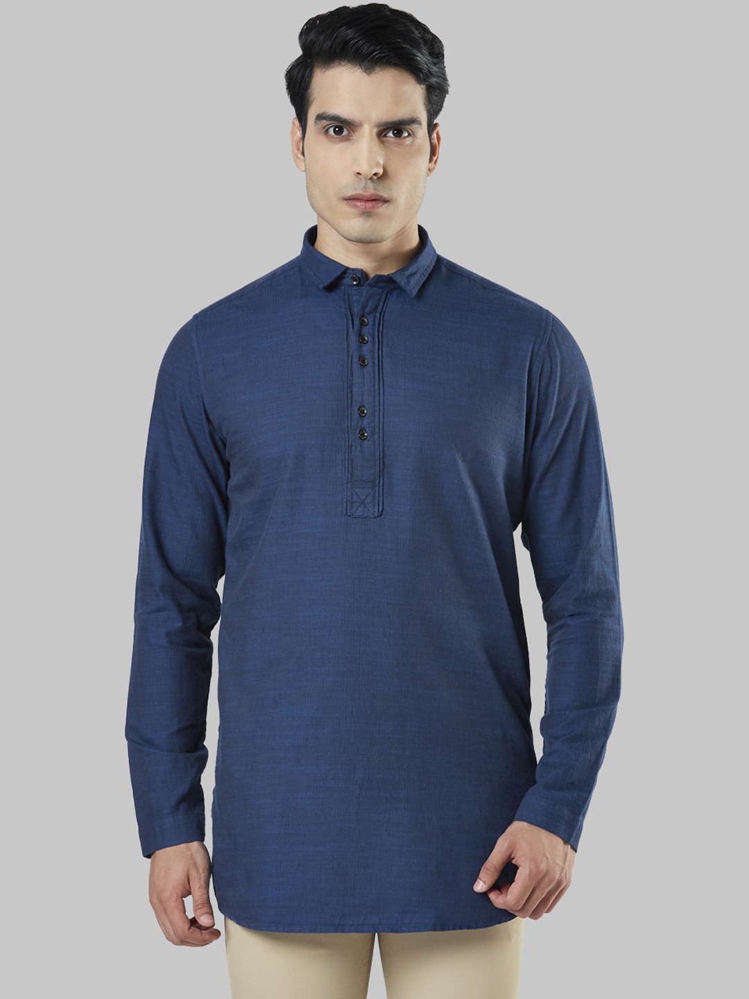 

Ethnix by Raymond Men Blue Solid Straight Kurta