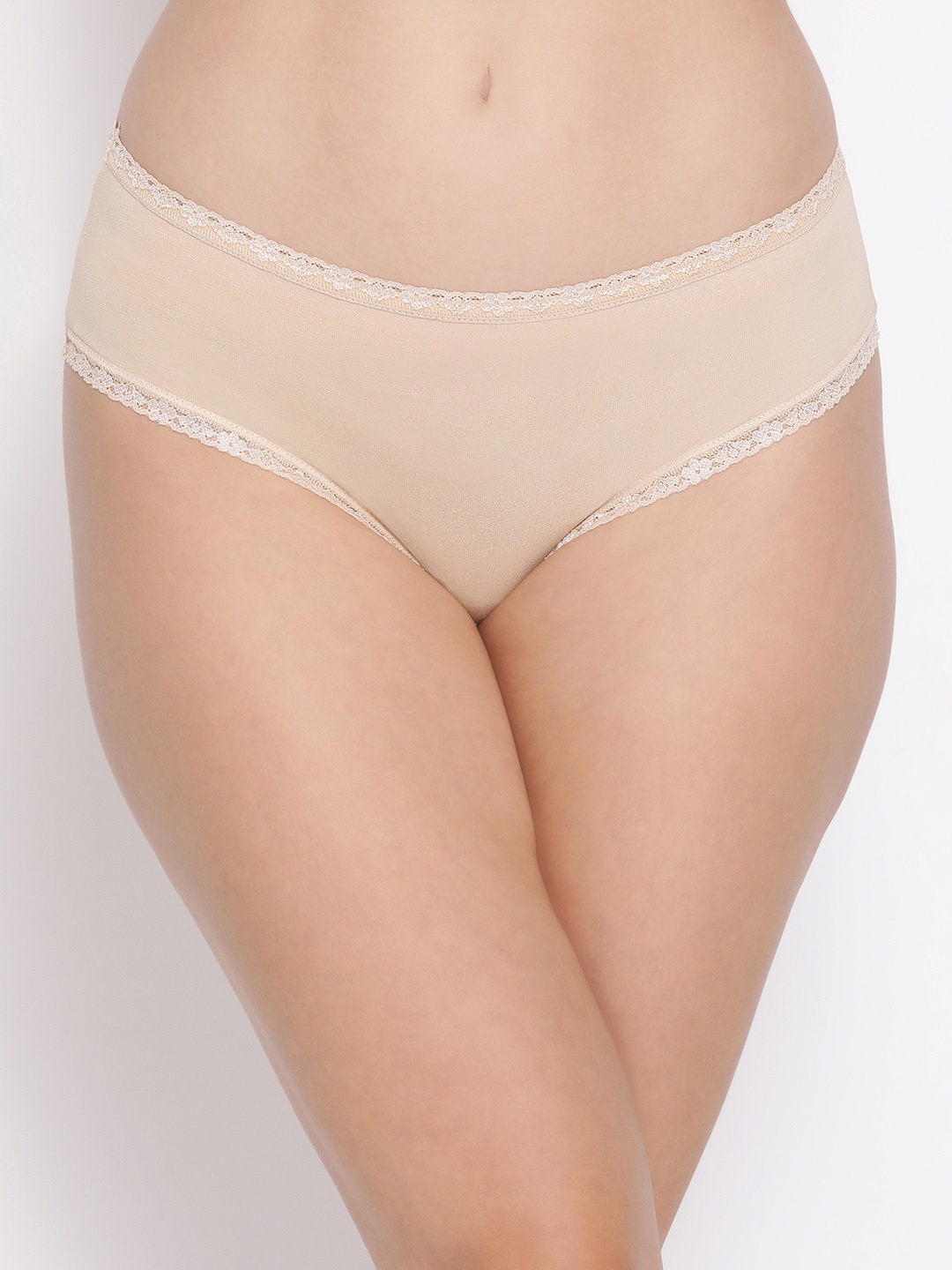 

Clovia Women Nude-Coloured Solid Laced Mid-Rise Hipster Brief PN3356P24XXL