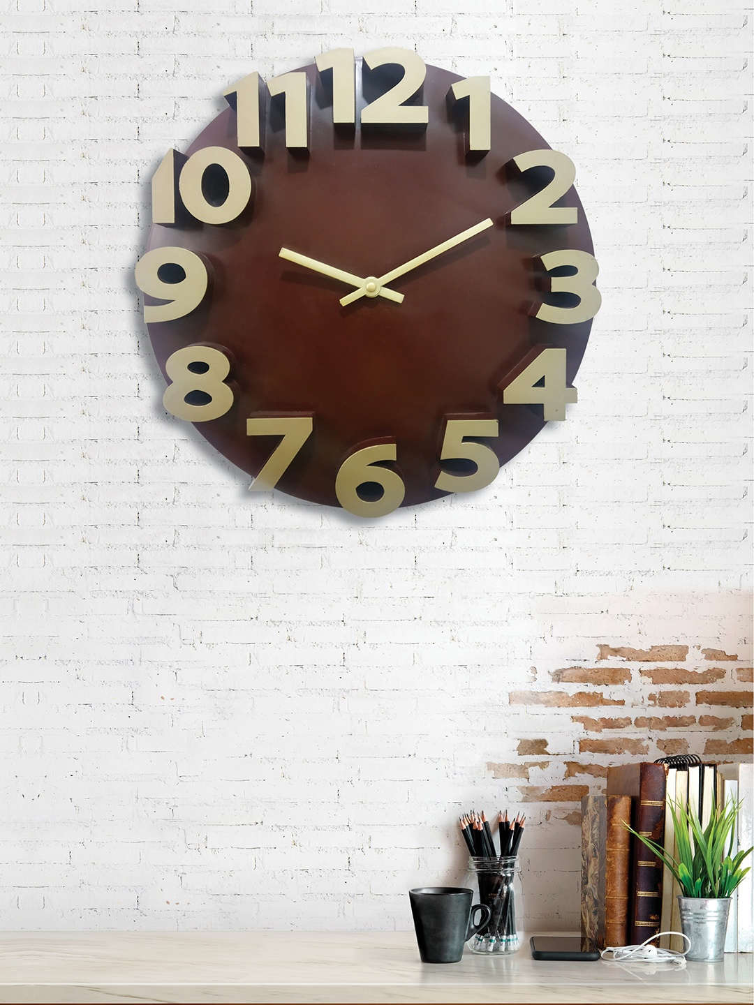 

RANDOM Brown & Gold-Toned Round Solid 35 cm Analogue Wall Clock