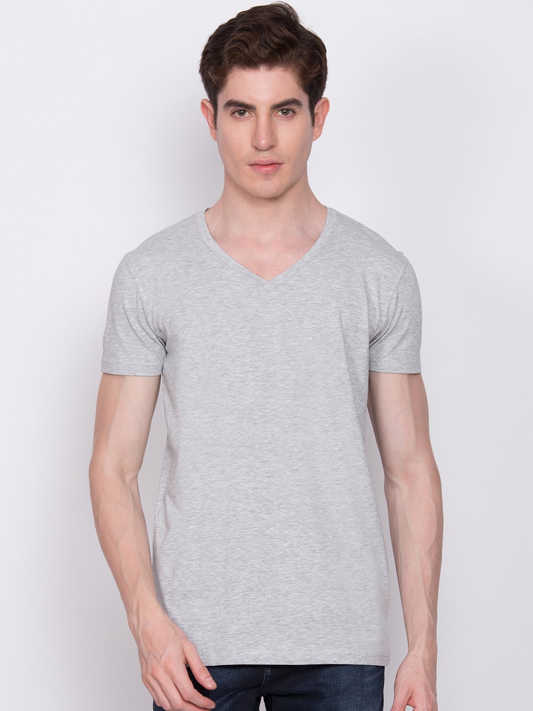 

LINDBERGH Men Grey Slim Fit Solid V-Neck T-shirt
