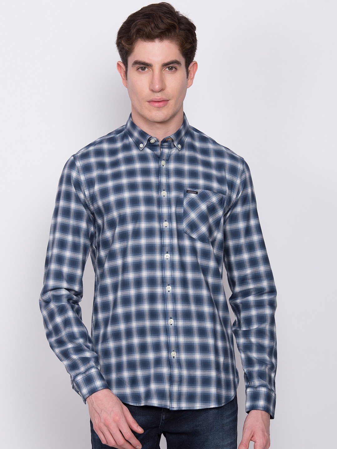 

LINDBERGH Men Blue & White Slim Fit Checked Casual Shirt