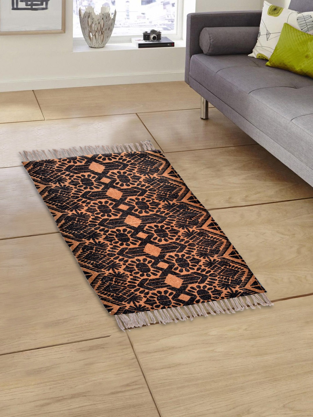 

EverHOME Brown & Black Rectangle Printed No-shredding Light Dhurrie
