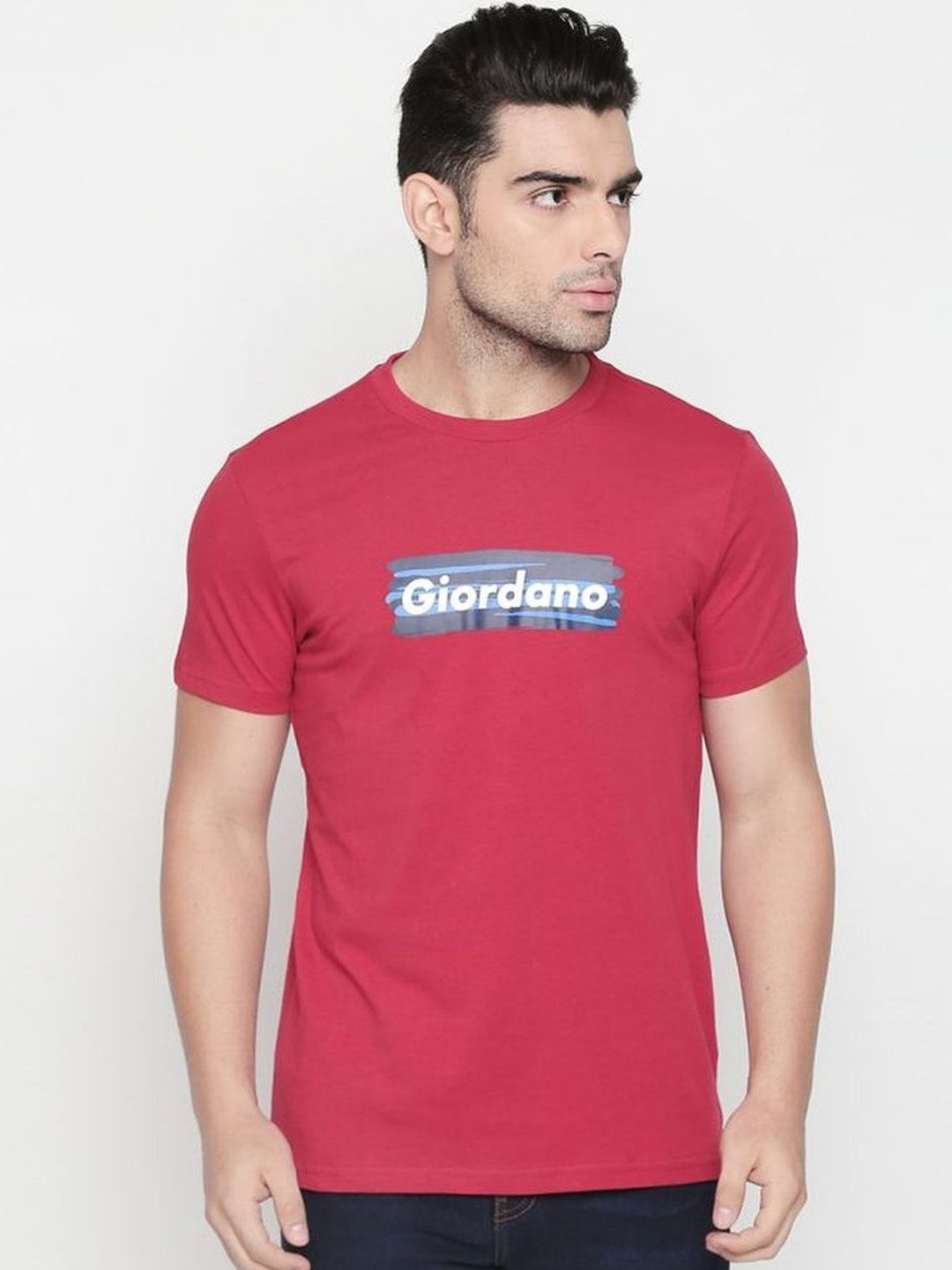 

GIORDANO Men Red Printed Round Neck Pure Cotton T-shirt