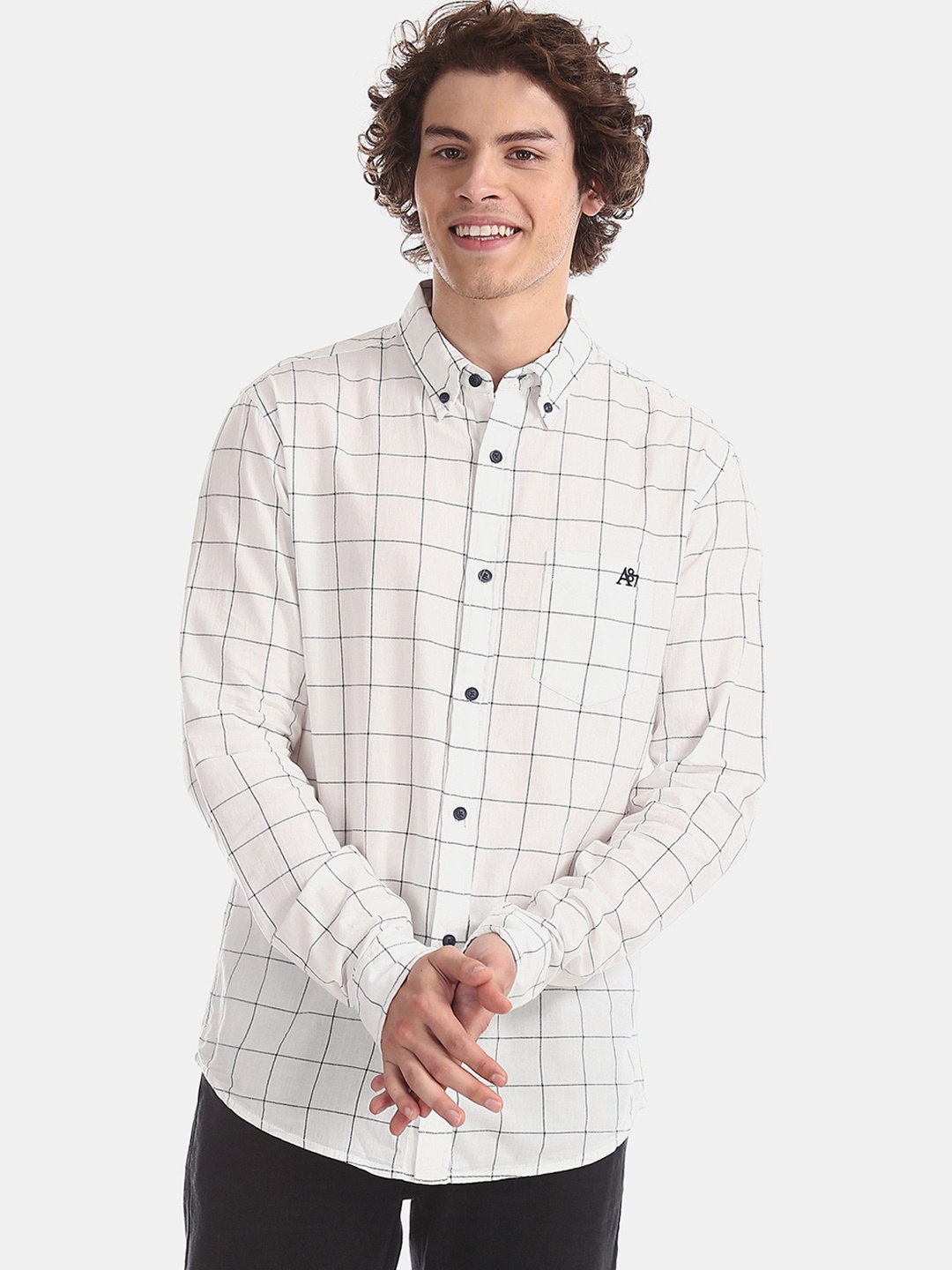 

Aeropostale Men White & Navy Blue Slim Fit Checked Casual Shirt