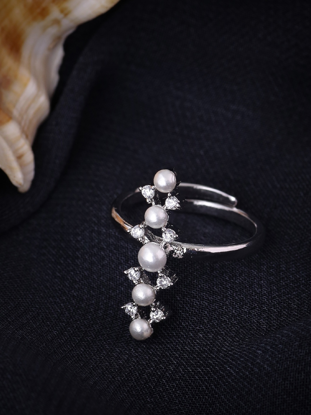 

Voylla Women Silver-Plated & White CZ-Studded Handcrafted Statement Finger Ring