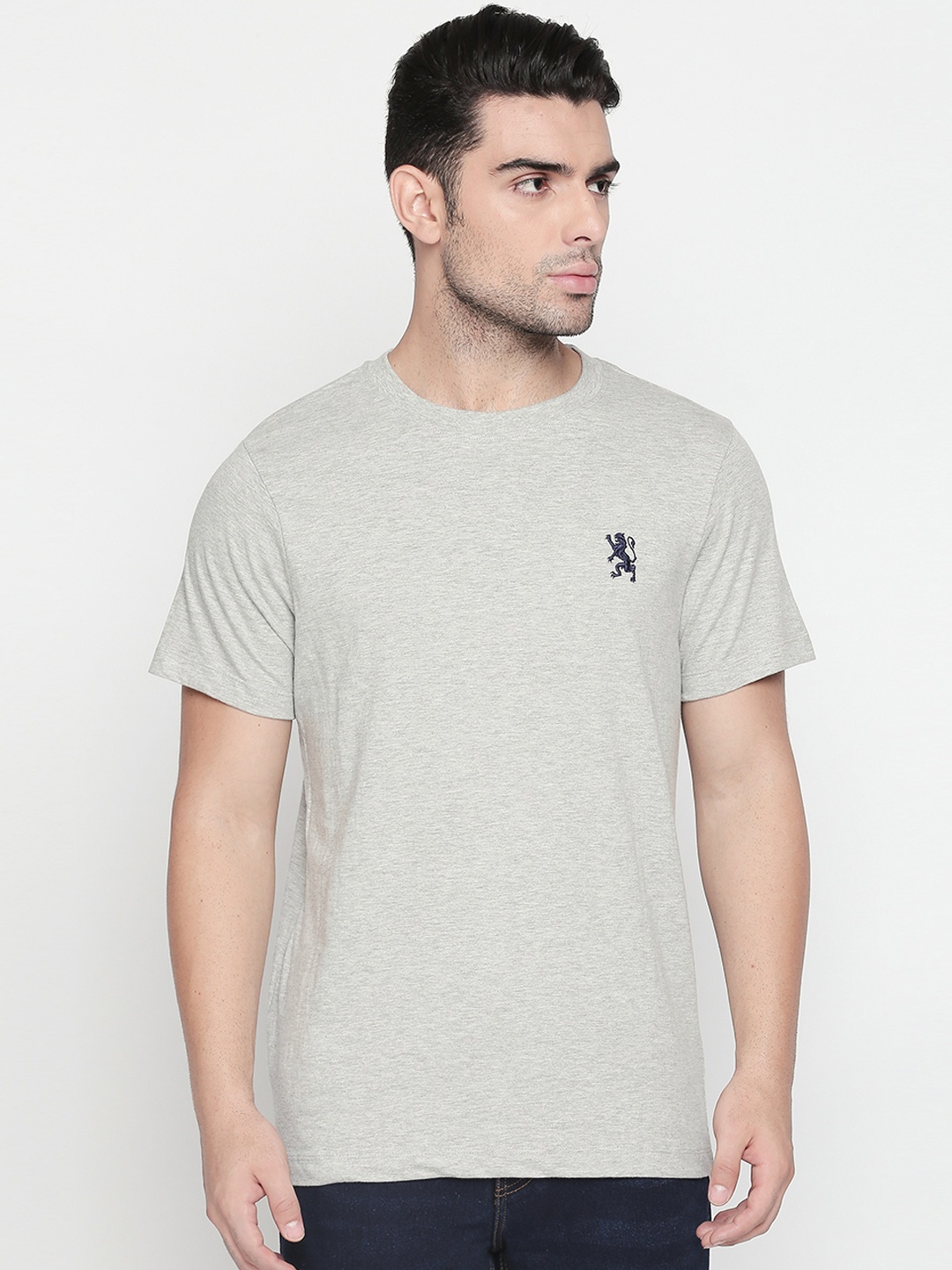 

GIORDANO Men Grey Solid Round Neck Pure Cotton T-shirt