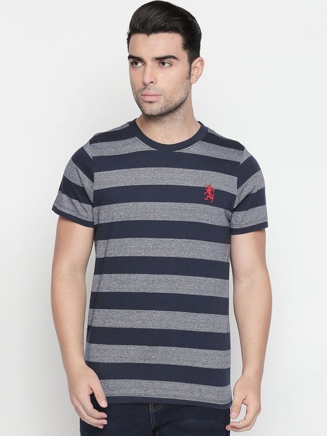 

GIORDANO Men Navy Blue Striped Round Neck Pure Cotton T-shirt