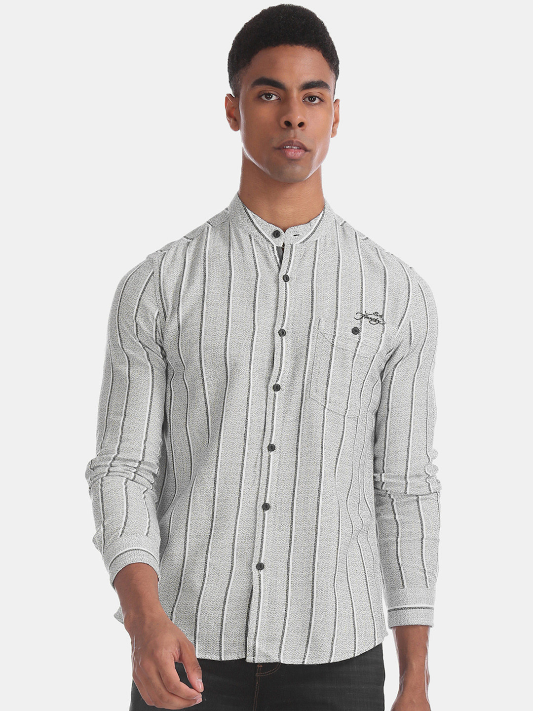 

Ed Hardy Men Grey & White Slim Fit Striped Casual Shirt