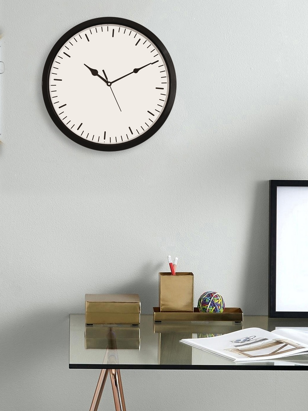 

eCraftIndia Off-White Round Solid 32 cm Analogue Wall Clock