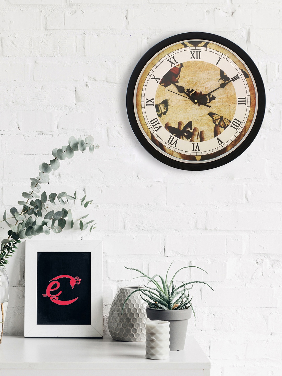 

eCraftIndia Beige Round Printed 31.75cm Analogue Wall Clock