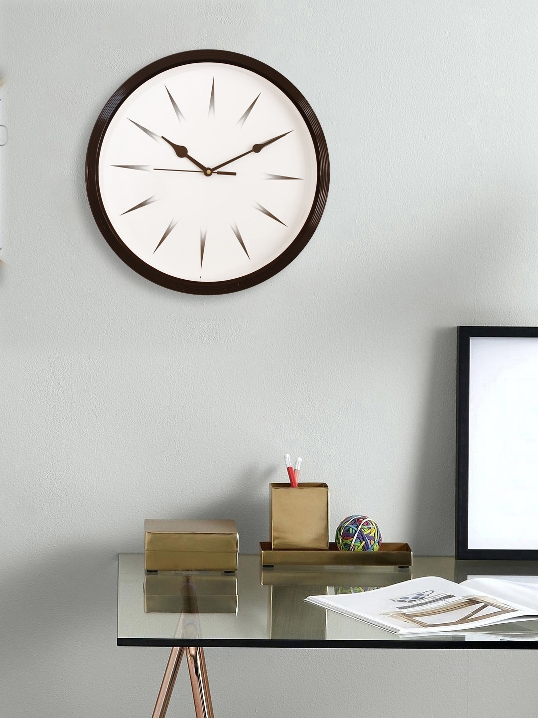 

eCraftIndia Off-White Round Printed 32 cm Analogue Wall Clock