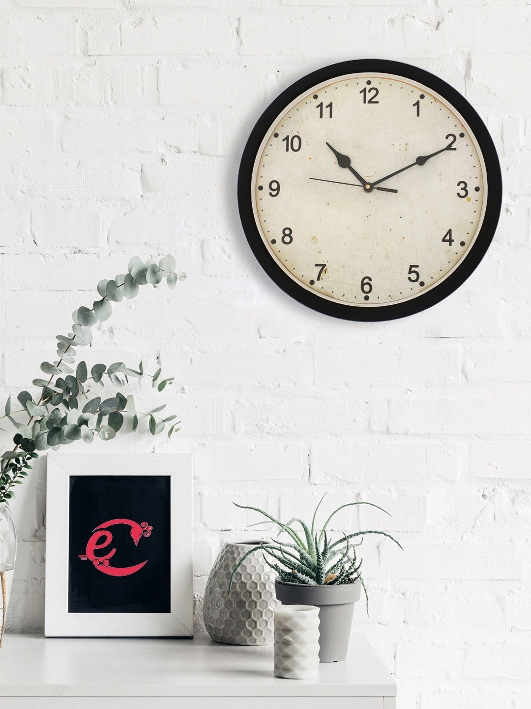 

eCraftIndia Beige Round Solid Analogue Wall Clock (31.75 x 31.75 x 2.54)