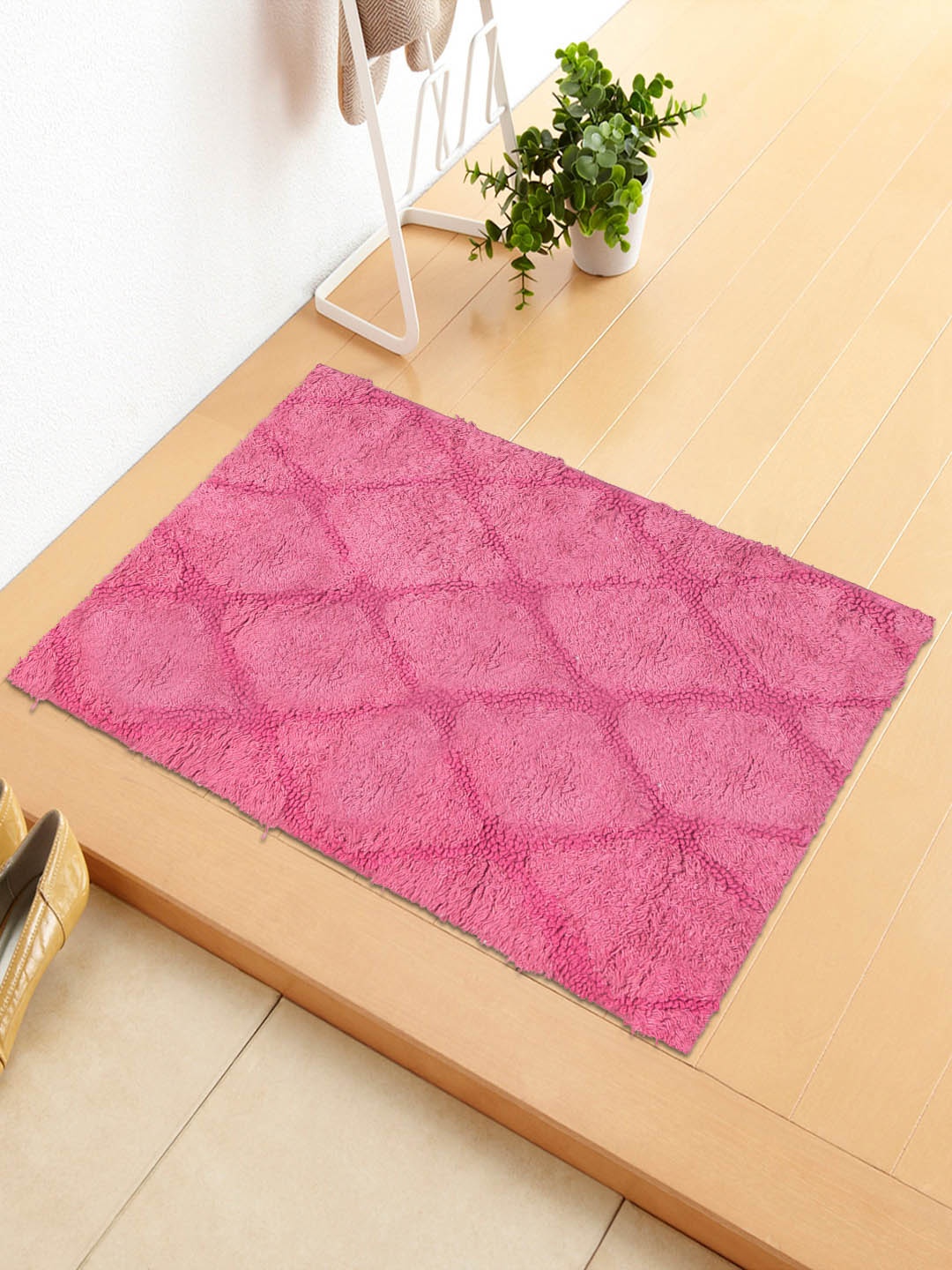 

Story@home Pink Solid Cotton No-Shredding Doormat