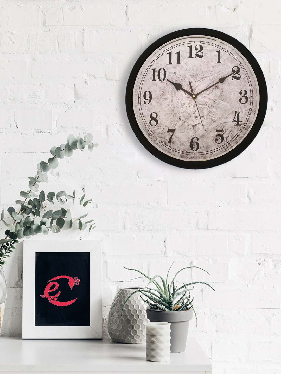 

eCraftIndia Black Round Printed Analogue Wall Clock (31.75 x 31.75 x 2.54)