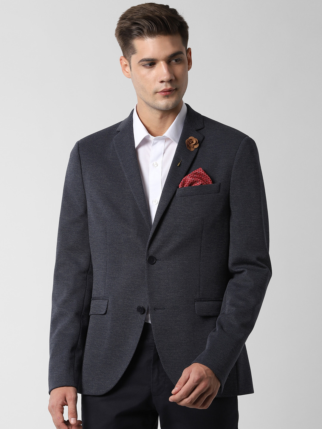 

Peter England Men Grey Solid Single-Breasted Slim-Fit Blazers