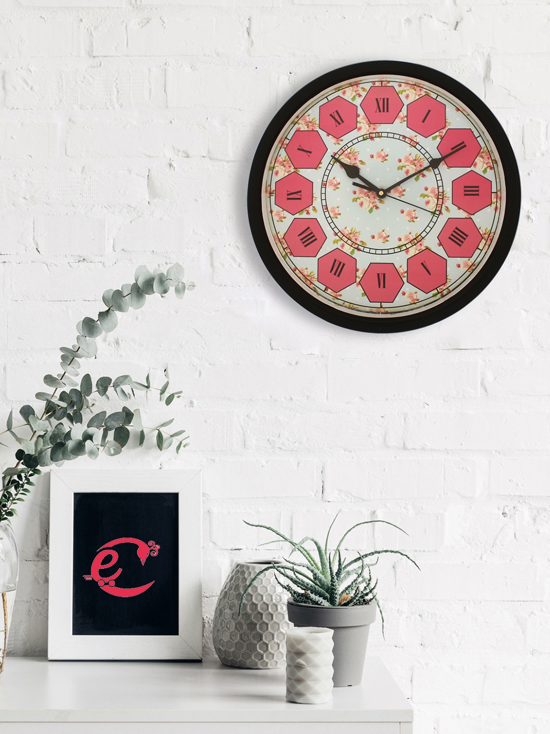 

eCraftIndia Beige & Red Round 31.75cm Printed Analogue Wall Clock