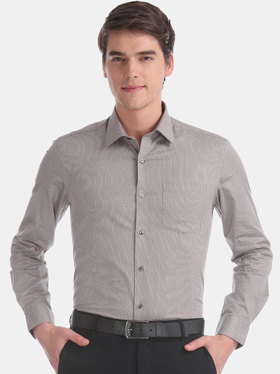 

Arrow Men Beige & Green Slim Fit Striped Semiformal Shirt