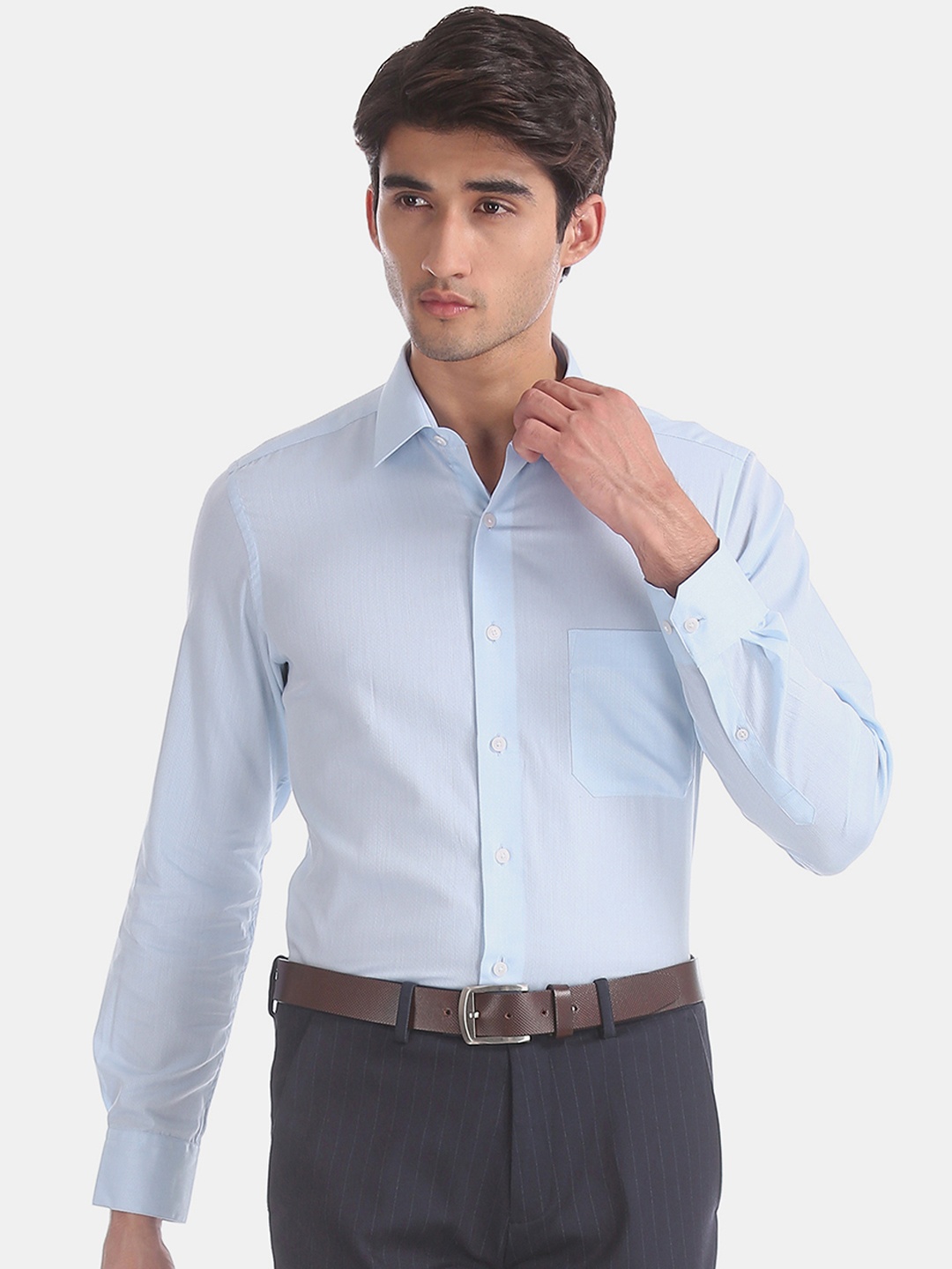 

Arrow Men Blue Regular Fit Self Design Formal Shirt