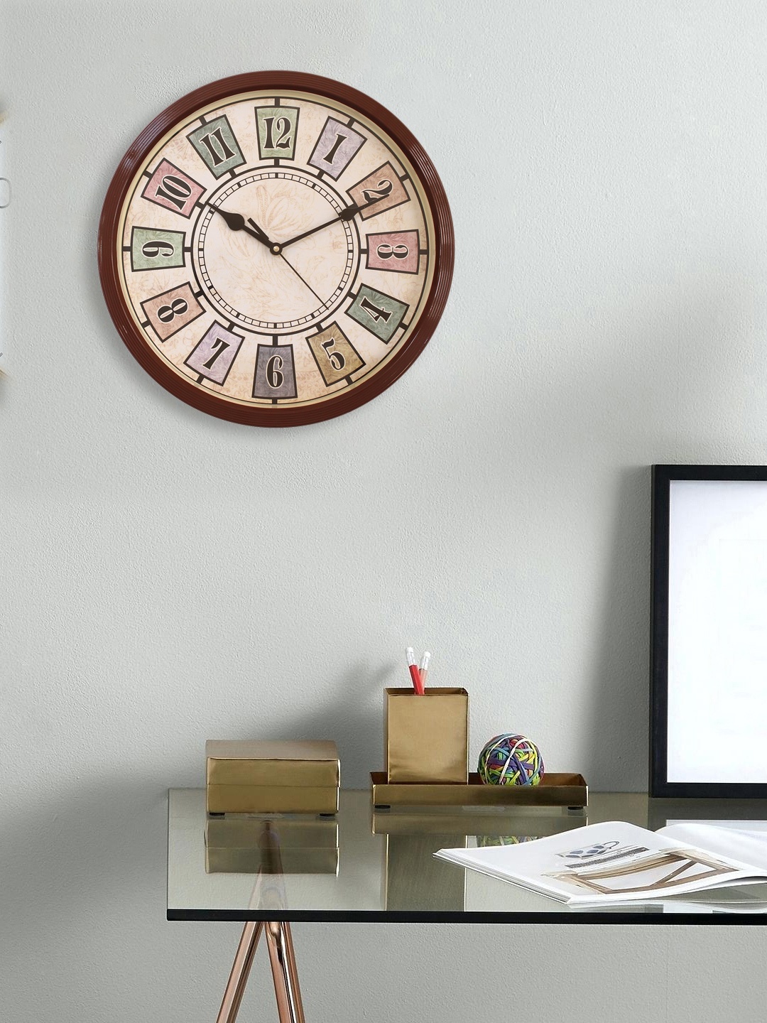 

eCraftIndia Brown Analogue Wall Clock
