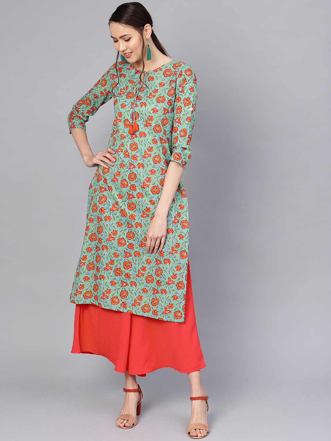 

Varanga Women Green & Red Printed Straight Kurta