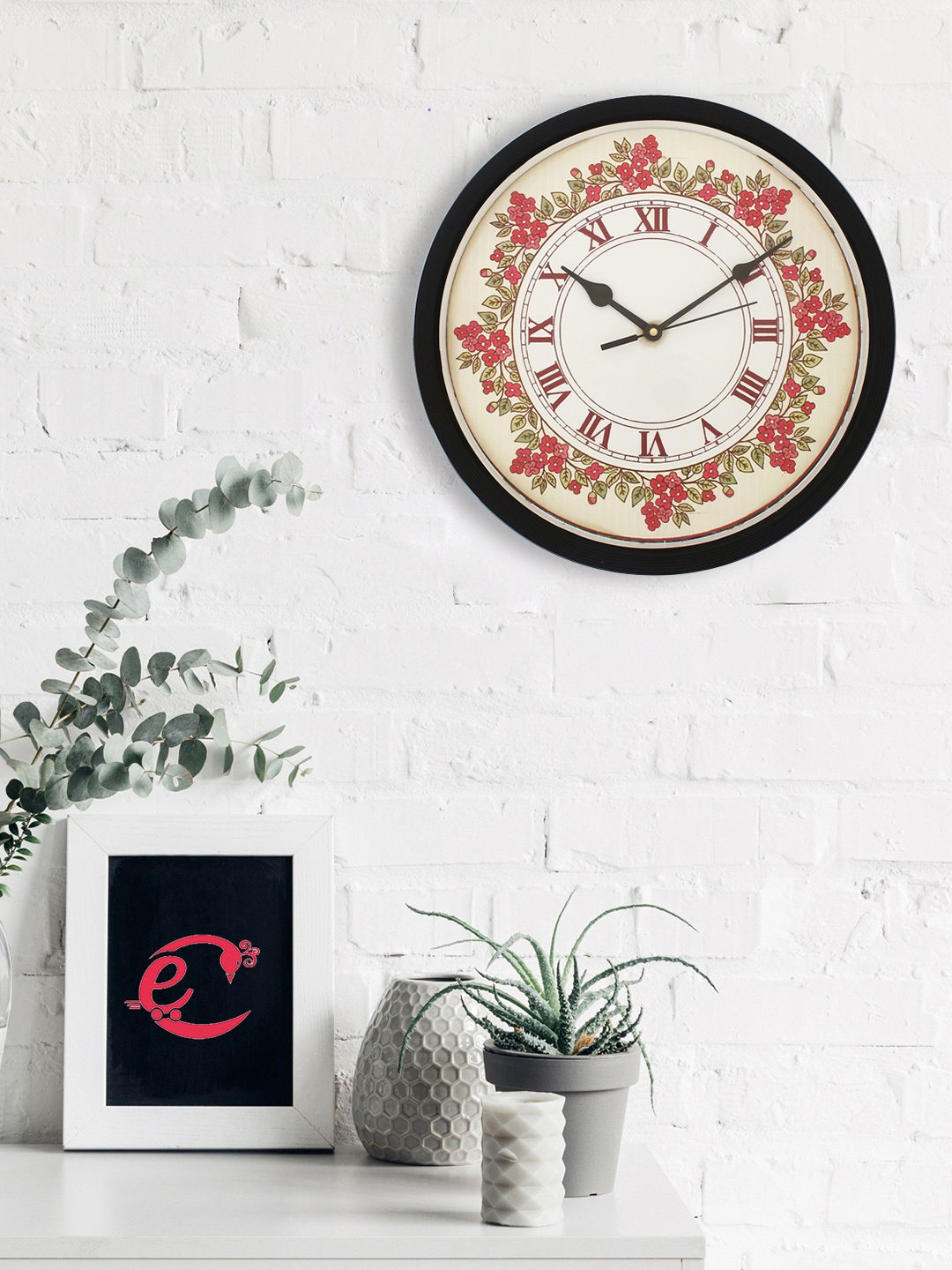 

eCraftIndia Black & White Round Printed Analogue Wall Clock