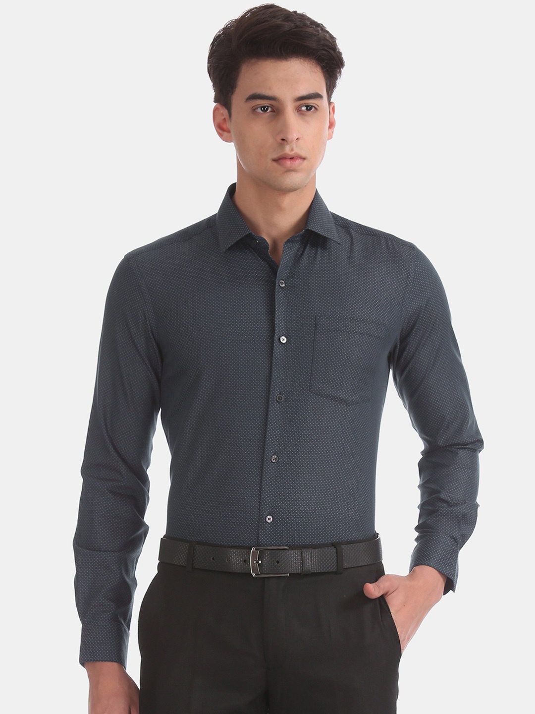 

Arrow Men Blue & White Slim Fit Printed Formal Shirt
