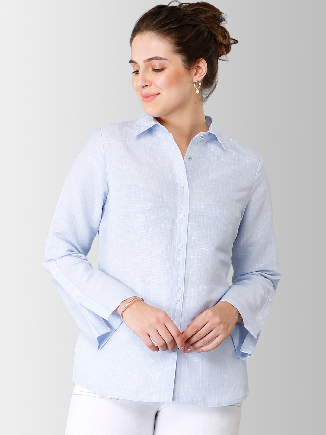 

FableStreet Women Blue Regular Fit Solid Pure Linen Casual Shirt