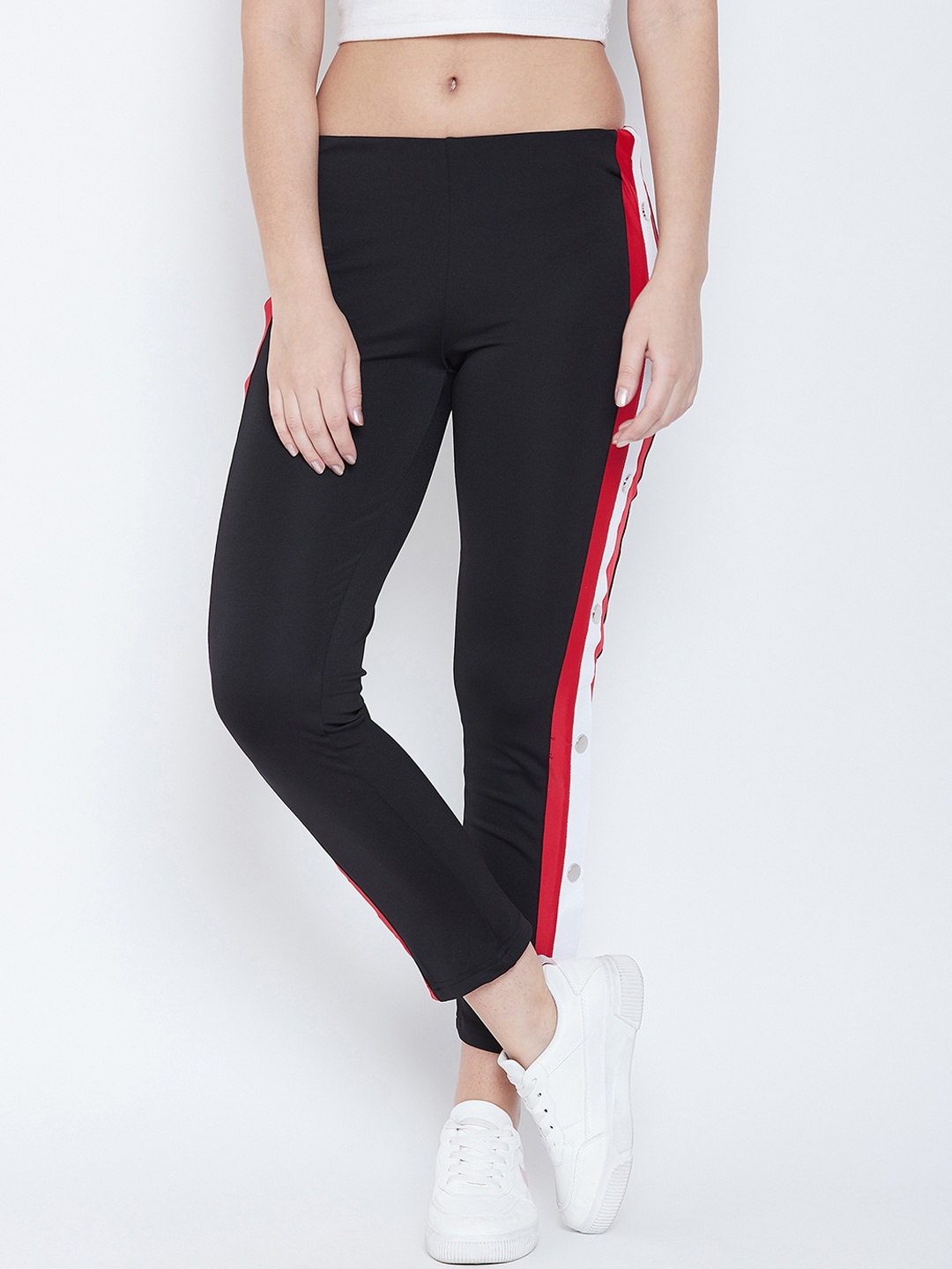

CHROME & CORAL Women Black Solid Treggings