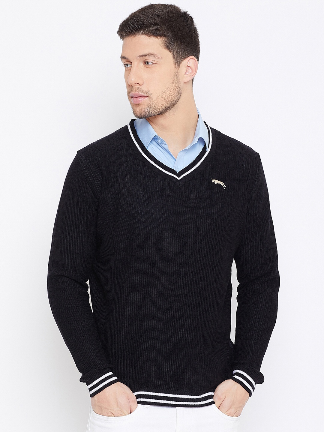 JUMP USA Men Black Solid Pullover Sweater