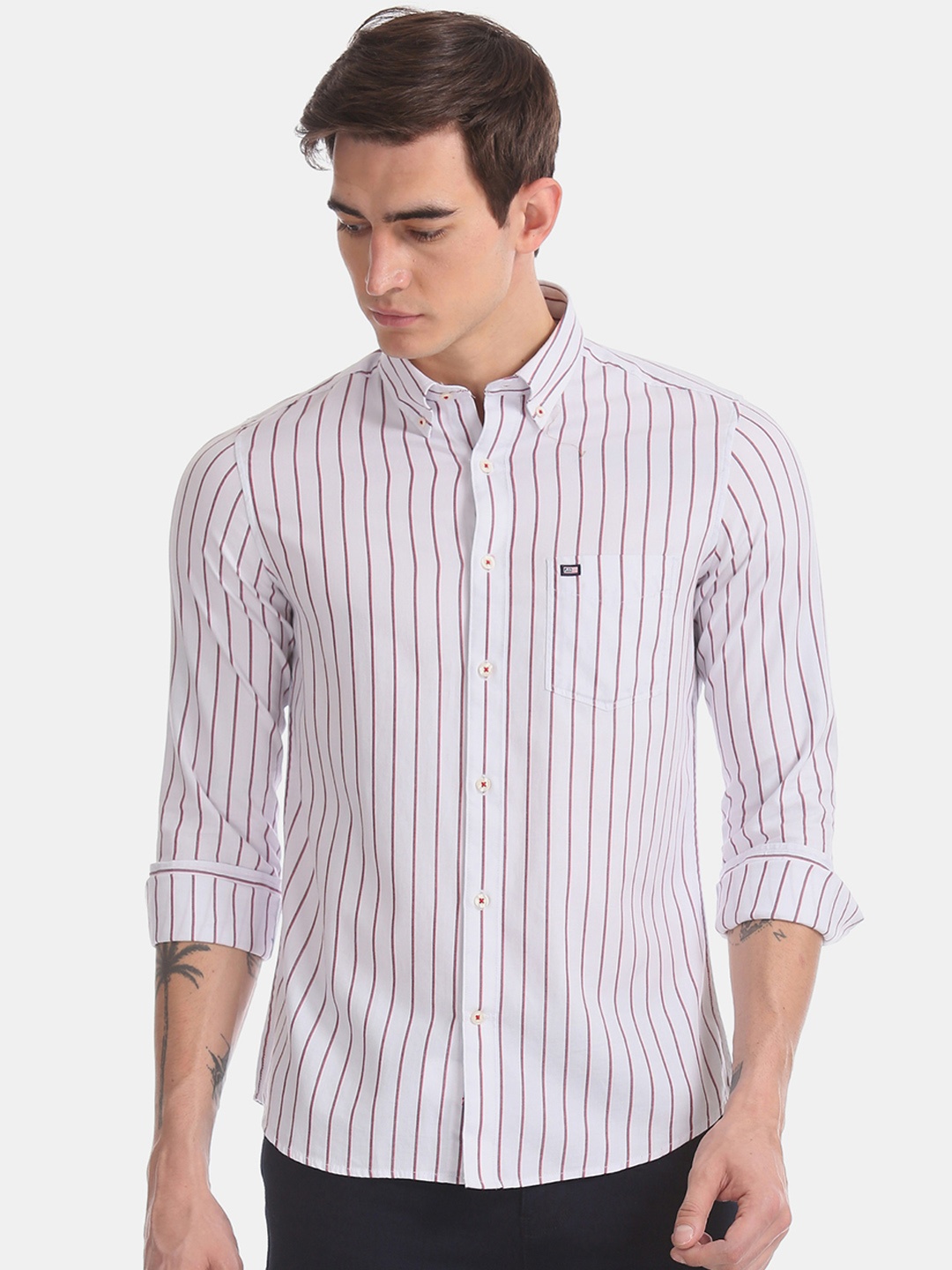 

Arrow Sport Men White & Red Slim Fit Striped Casual Shirt