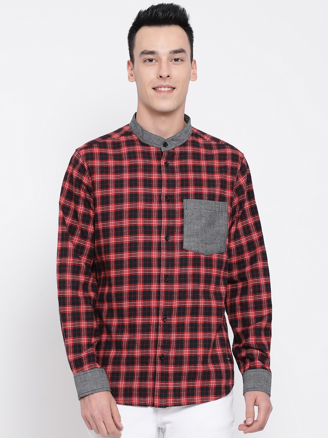 

Oxolloxo Men Red & Black Checked Casual Shirt