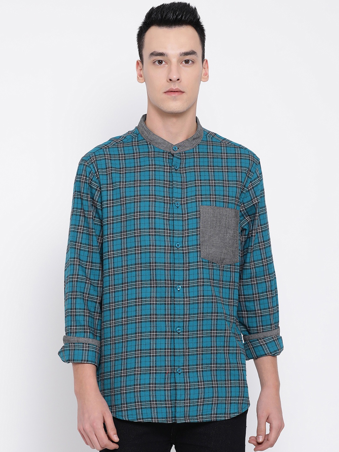

Oxolloxo Men Blue & Black Regular Fit Checked Casual Shirt