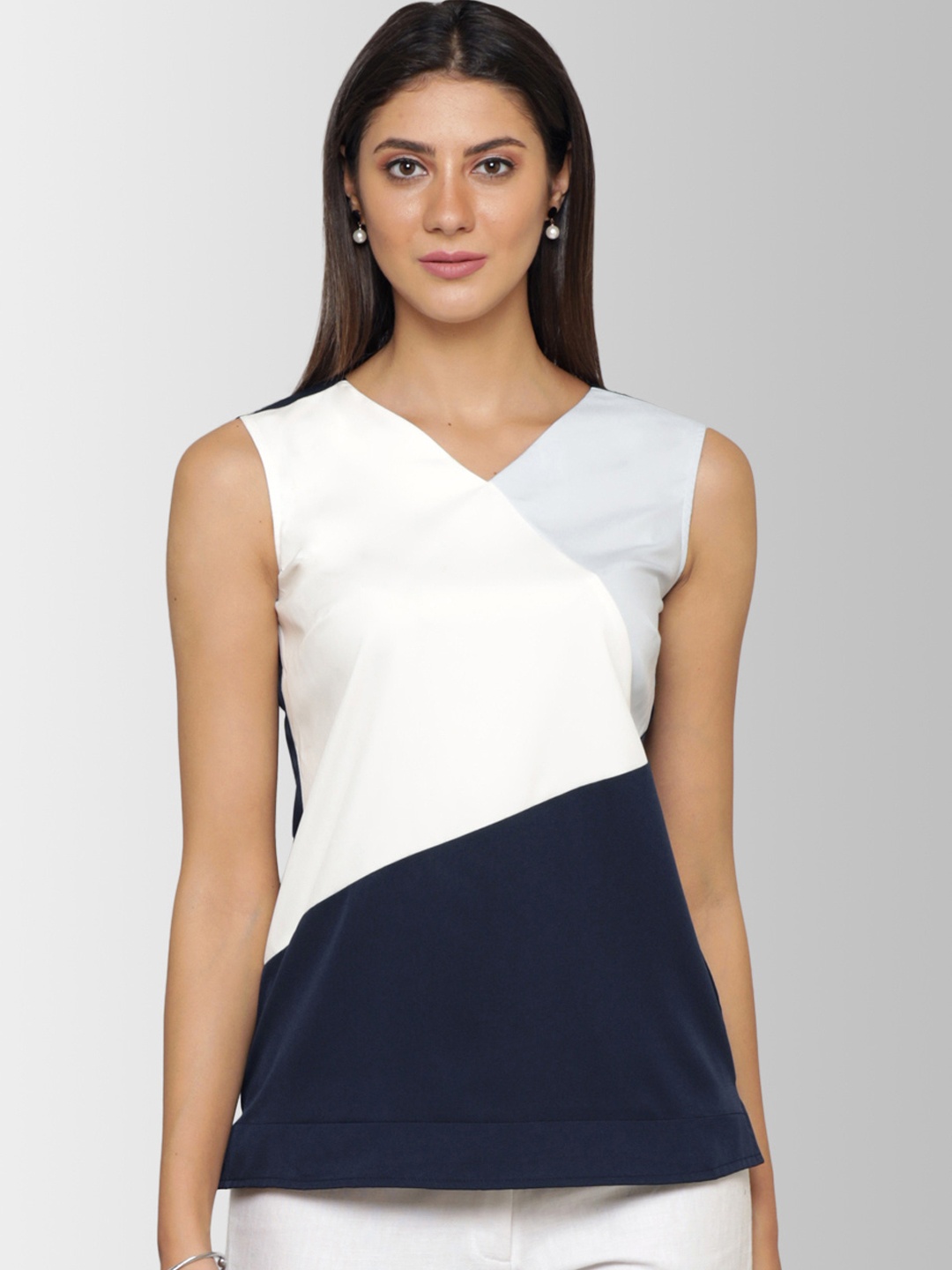

FableStreet Women Navy Blue Colourblocked Top