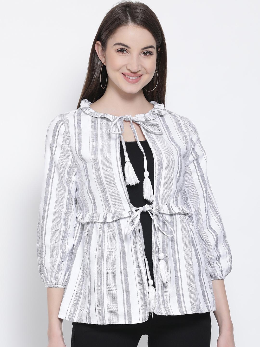 

Oxolloxo Women Off-White & Grey Striped Tie-Up Shrug