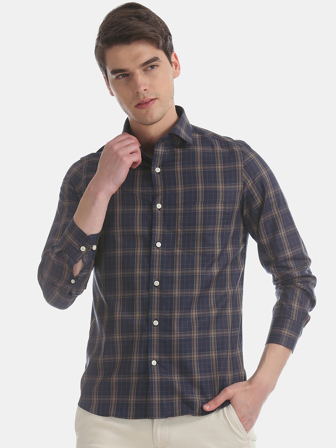 

Arrow Sport Men Blue & Brown Slim Fit Checked Casual Shirt
