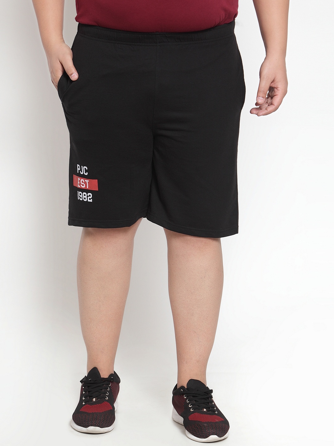 

plusS Men Black Solid Regular Fit Regular Shorts