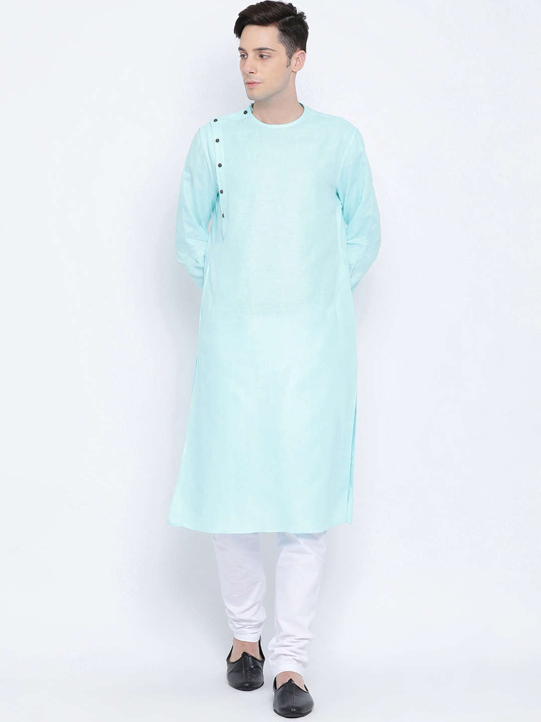 

NAMASKAR Men Blue Cotton Solid Straight Kurta